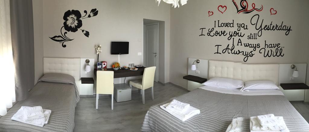 Bed & Breakfast Athena Charming 2*